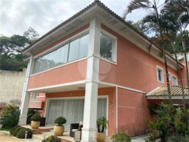 Casa à venda com 4 suítes no condomínio Parque Imperial da Cantareira, Mairiporã - SP