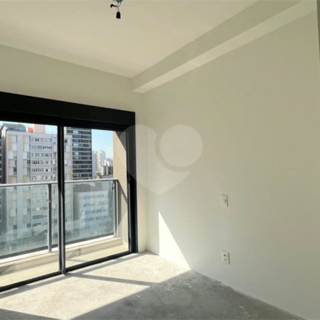 Apartamento à venda com 4 quartos, sendo 2 suítes,  em Pinheiros, São Paulo, SP