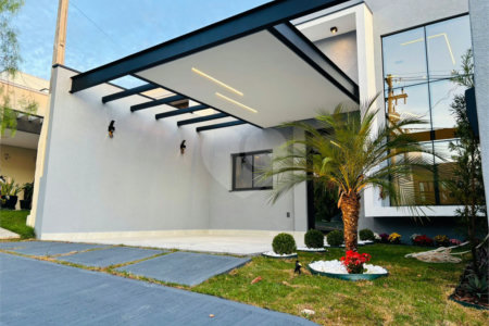 Casa à venda com 3 quartos, sendo 1 suíte, no condomínio Vila Ytu, Indaiatuba - SP