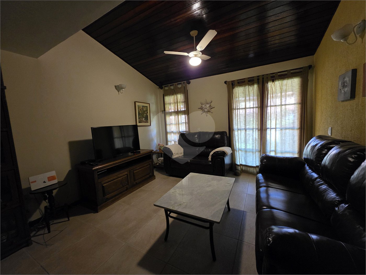 Casa à venda com 4 quartos, sendo 2 suítes, em Geribá, Armação dos Búzios, RJ