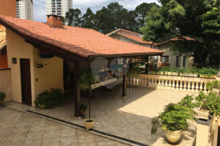 Casa à venda com 4 quartos, sendo 2 suítes,  em Vila Suzana, São Paulo, SP