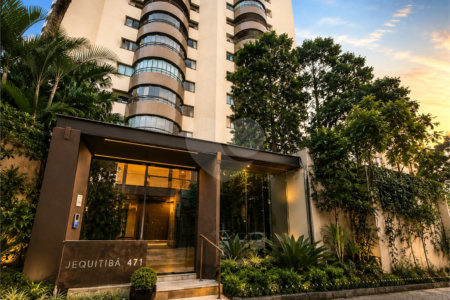 Apartamento à venda com 4 quartos, sendo 3 suítes, em Perdizes, São Paulo, SP