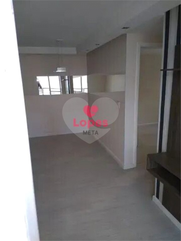 Apartamento à venda com 3 quartos, sendo 1 suíte, em Parque Industrial, São José dos Campos, SP