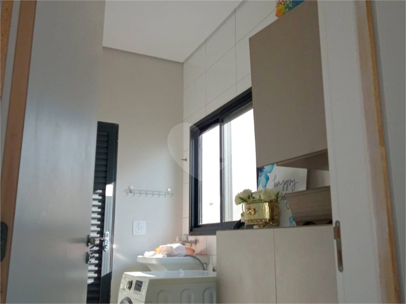 Casa à venda com 3 quartos, sendo 1 suíte, no condomínio Village Ipanema Ii, Araçoiaba da Serra - SP