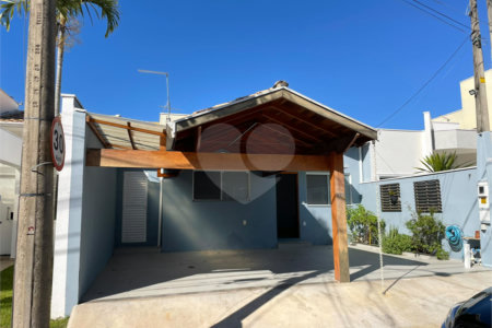 Casa à venda com 3 quartos, sendo 1 suíte, no condomínio Villaggio DI Itaici, Indaiatuba - SP