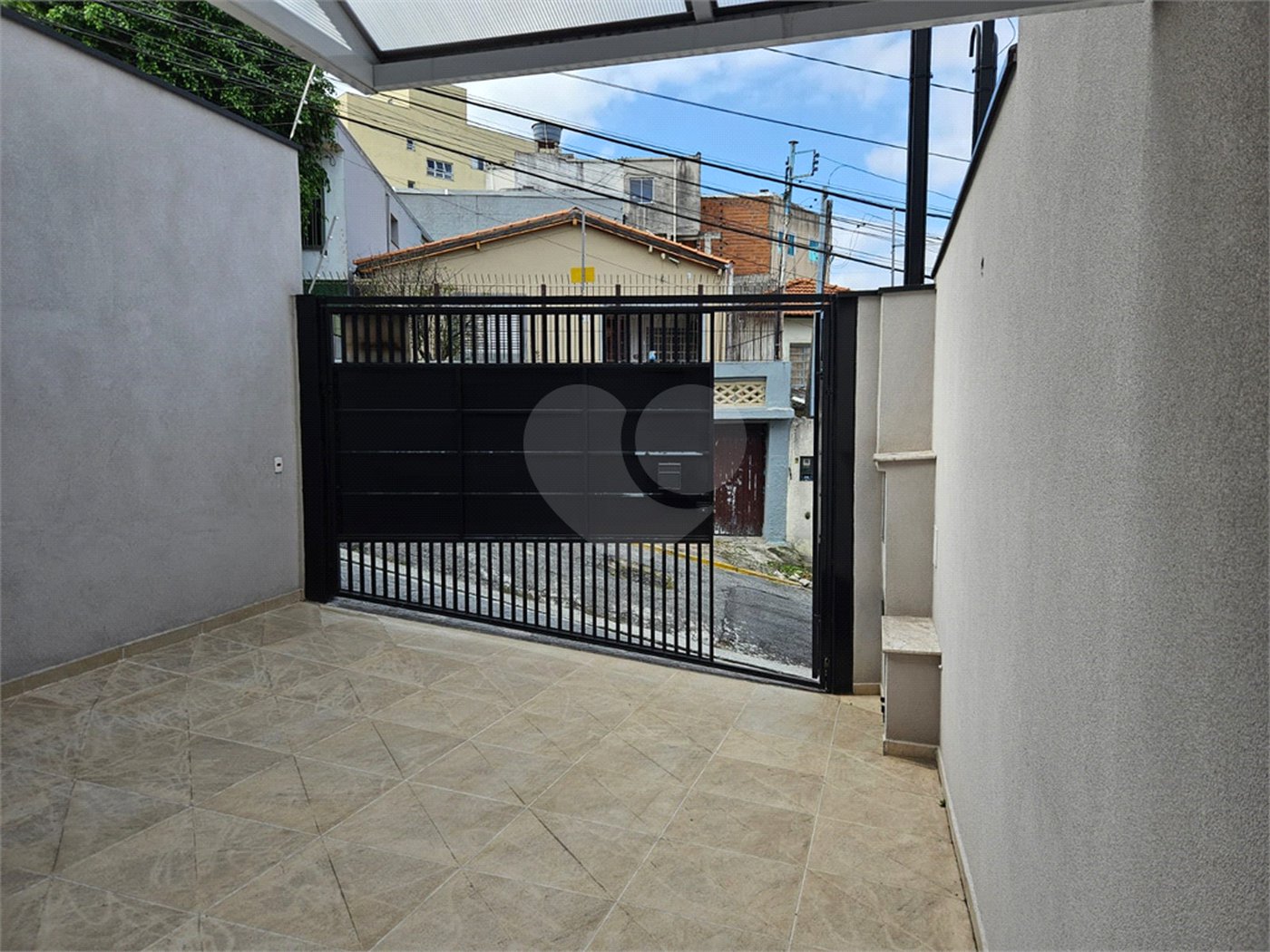Sobrado à venda com 3 quartos, sendo 1 suíte, em Vila Romero, São Paulo, SP