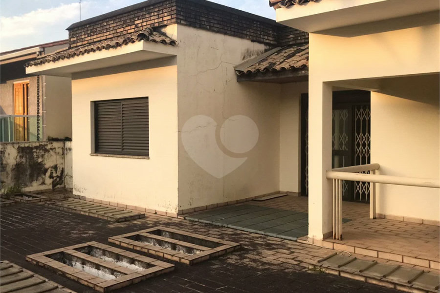 Sobrado à venda com 5 quartos, sendo 1 suíte, em Tremembé, São Paulo, SP