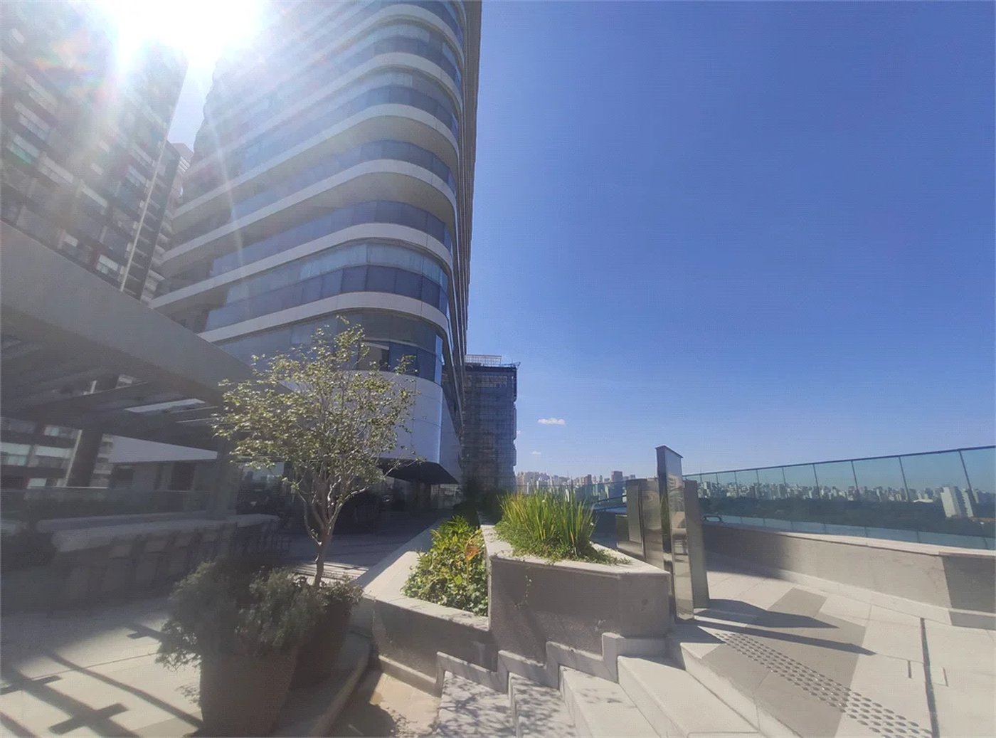 Apartamento à venda ou para alugar com 1 suíte em Pinheiros, São Paulo, SP