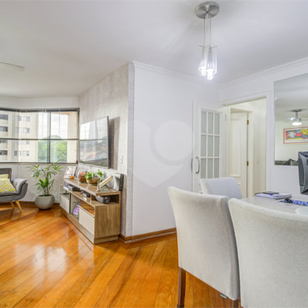 Apartamento à venda com 3 quartos, sendo 1 suíte, em Jardim Marajoara, São Paulo, SP