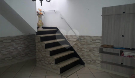 Sobrado à venda com 5 quartos, sendo 1 suíte,  em Vila Guilherme, São Paulo, SP