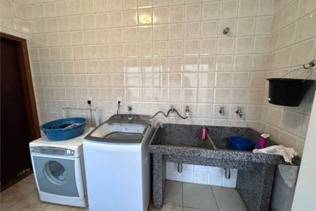 Casa à venda com 5 quartos, sendo 2 suítes, em Parque Residencial Colina das Estrelas, Tatuí, SP