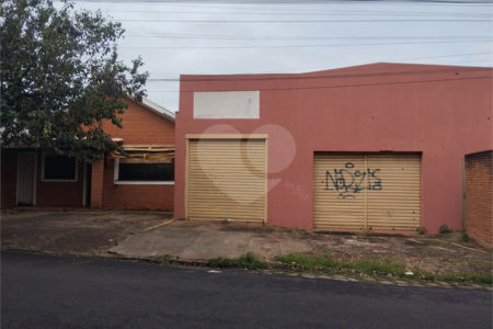 Casa Térrea à venda com 3 quartos, sendo 1 suíte, em Vila Xavier (vila Xavier), Araraquara, SP