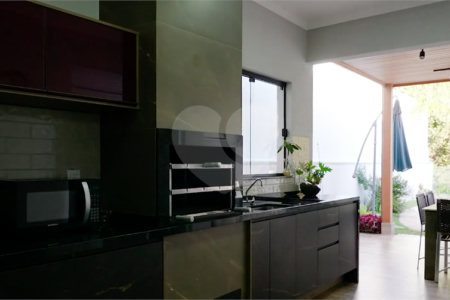 Casa à venda com 3 suítes no condomínio Residencial Terras de Vinhedo, Vinhedo - SP