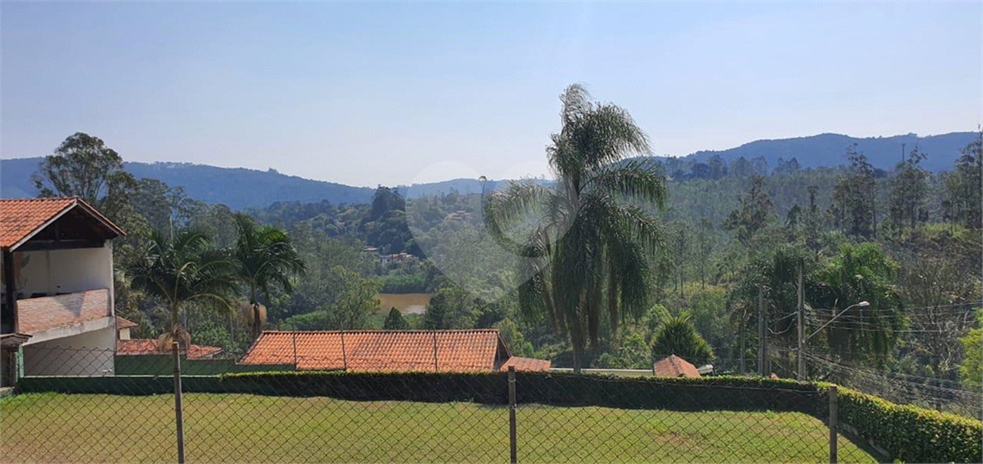 Chácara à venda com 4 quartos, sendo 2 suítes, em Serra da Cantareira, Mairiporã, SP
