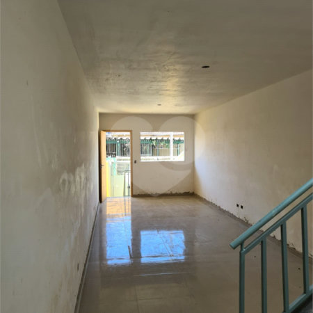 Sobrado à venda com 3 quartos, sendo 1 suíte, em Vila Gomes, São Paulo, SP
