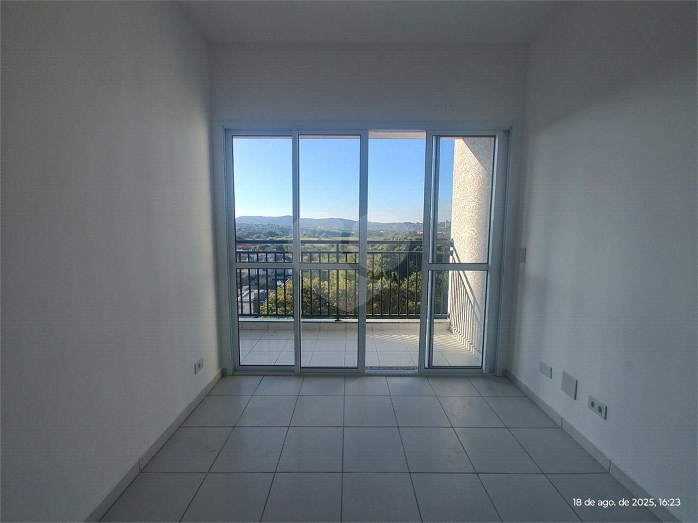Apartamento para alugar com 2 quartos em Jardim das Palmeiras, Atibaia, SP