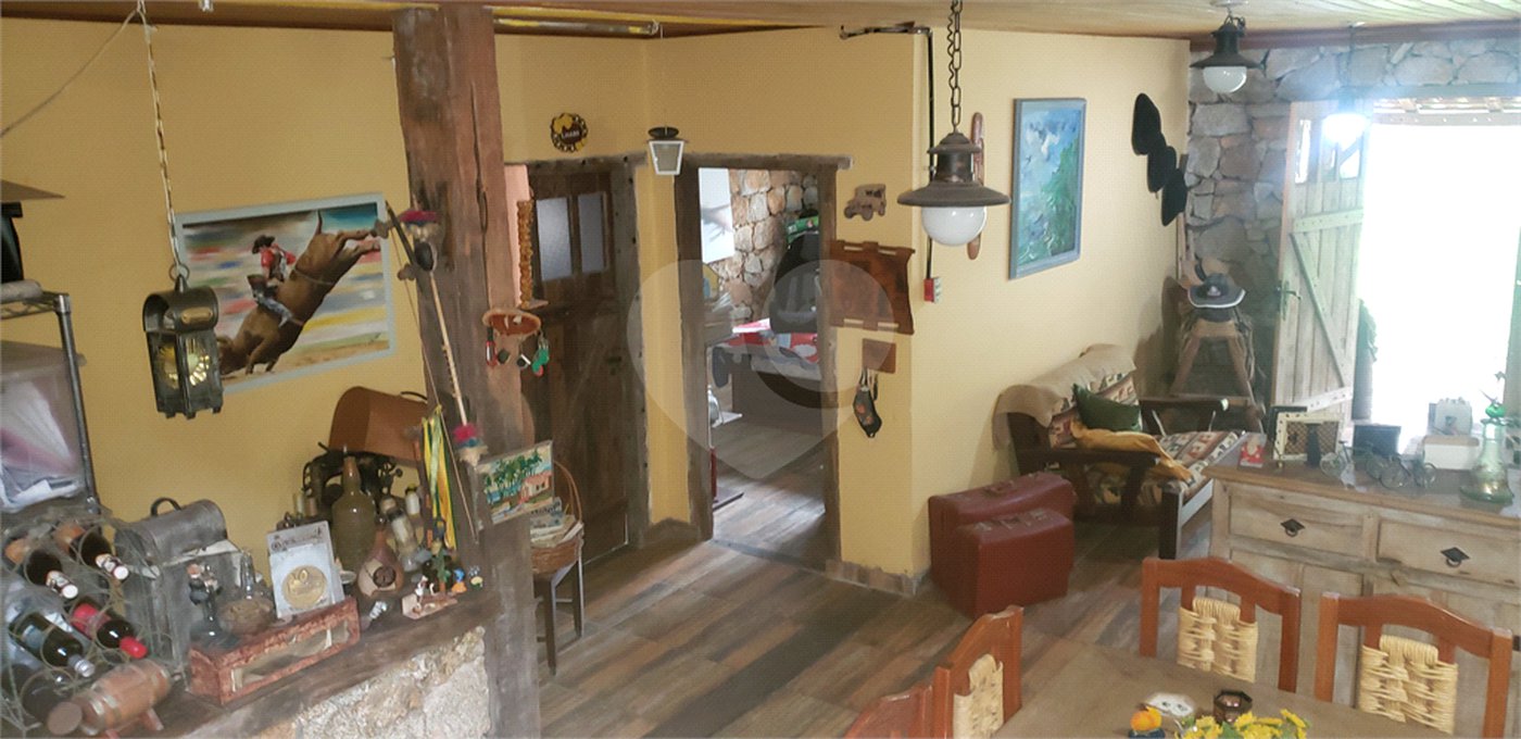 Casa à venda com 4 quartos, sendo 1 suíte, em Serra da Cantareira, Mairiporã, SP
