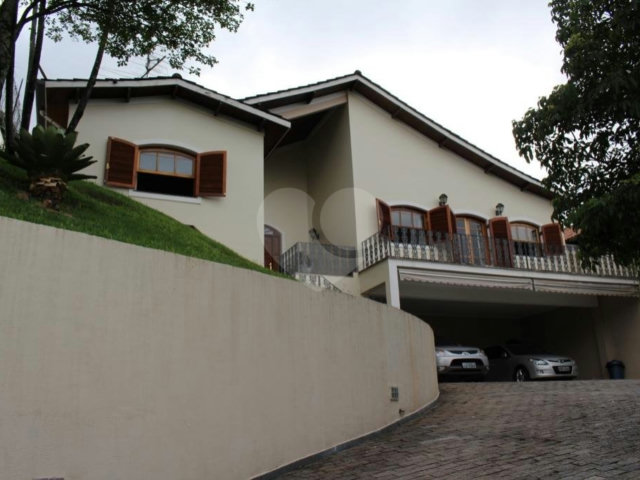 Sobrado à venda com 3 suítes em Tremembé, São Paulo, SP