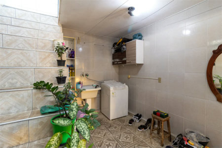 Casa à venda com 3 quartos, sendo 1 suíte, em Jardim Paris, São Paulo, SP
