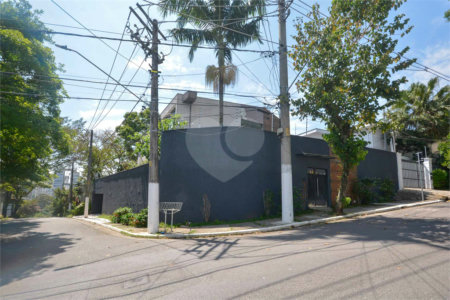 Sobrado à venda com 5 quartos, sendo 1 suíte,  em Retiro Morumbi, São Paulo, SP