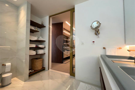 Apartamento à venda com 3 suítes em Vila Olímpia, São Paulo, SP