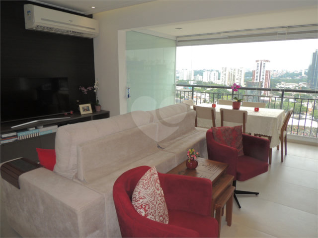 Apartamento para alugar com 2 quartos, sendo 1 suíte,  em Chácara Santo Antônio, São Paulo, SP