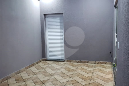 Sobrado à venda com 3 quartos, sendo 1 suíte,  em Residencial Jardim Nathália, Sorocaba, SP