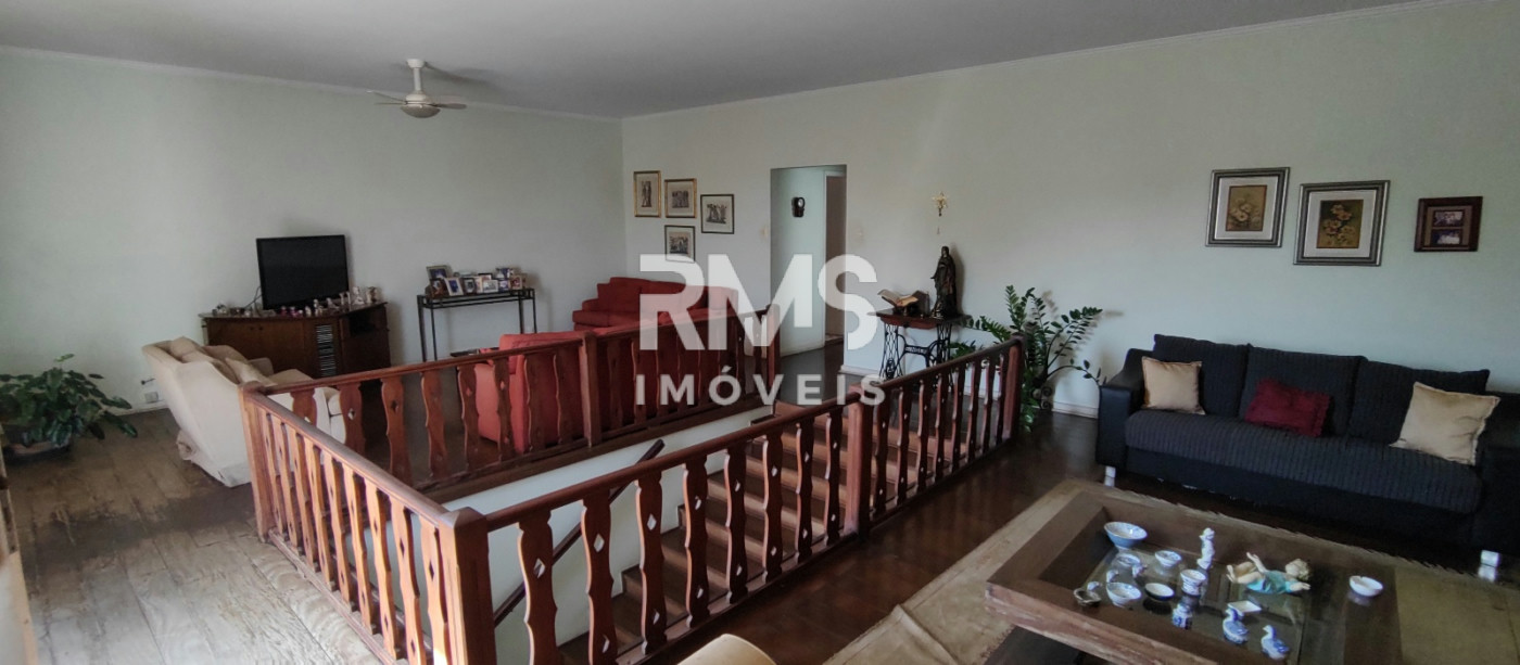 Casa à venda com 4 quartos, sendo 2 suítes,  no Centro, Itu, SP