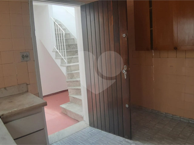 Sobrado à venda com 2 quartos em Santana, São Paulo, SP