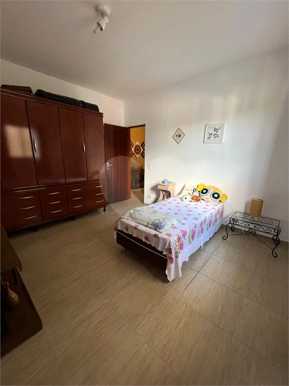 Sobrado à venda com 4 quartos, sendo 2 suítes,  em Nova Cerejeira, Atibaia, SP