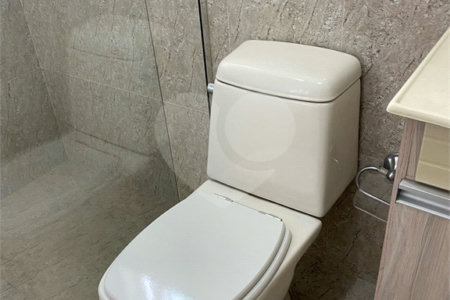 Casa à venda com 4 quartos, sendo 2 suítes, em Cambuci, São Paulo, SP