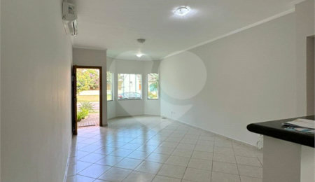 Casa à venda com 3 quartos, sendo 1 suíte,  no condomínio Bella Vita, Atibaia - SP