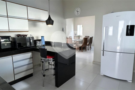 Casa à venda com 3 quartos, sendo 1 suíte, em Outerio da Glória, Porto Seguro, BA