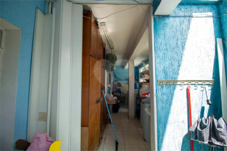 Casa à venda com 3 quartos, sendo 1 suíte, em Vila Junqueira, São Roque, SP