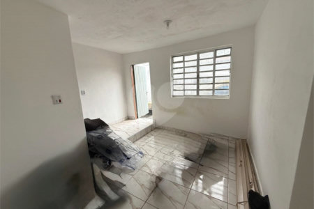 Casa Térrea a Venda Jd Satélite com poder construtivo