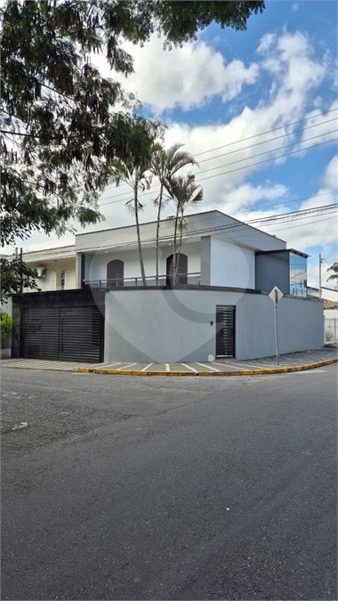 Casa à venda com 3 quartos em Vila Oliveira, Mogi das Cruzes, SP