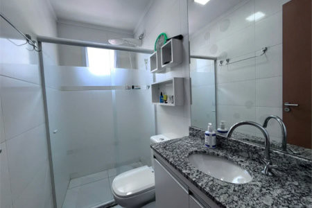 Apartamento à venda com 2 quartos, sendo 1 suíte, em Guilhermina, Praia Grande, SP