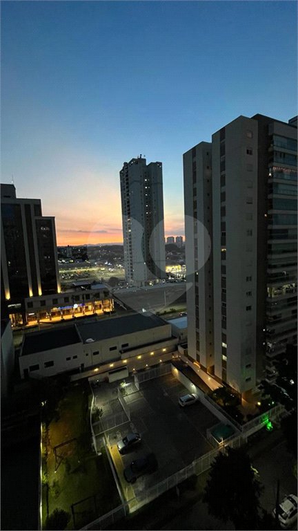 Apartamento à venda com 2 suítes em Condomínio Royal Park, São José dos Campos, SP