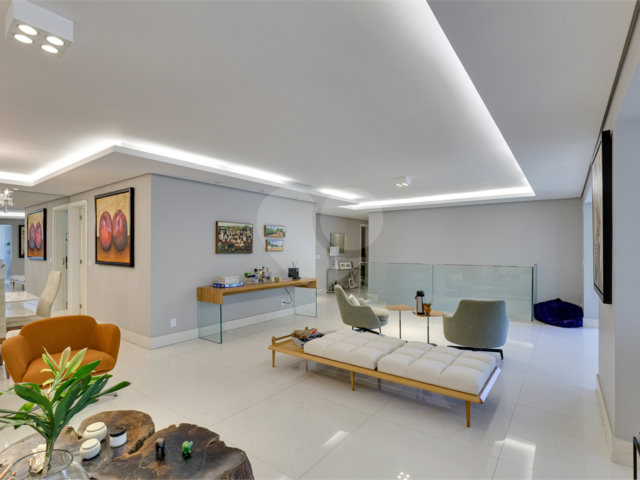 Duplex à venda ou para alugar com 4 suítes em Alto da Boa Vista, São Paulo, SP