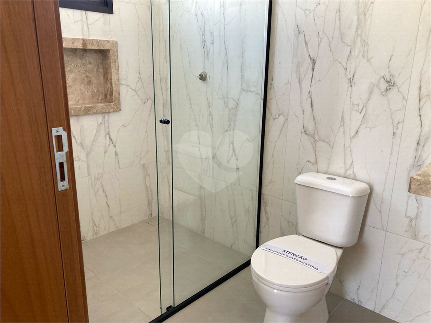 Casa à venda com 4 quartos, sendo 3 suítes,  no condomínio Reserva Granja Anita, Mogi das Cruzes - SP