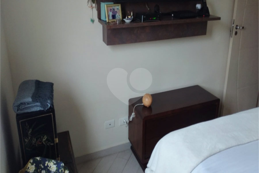 Casa à venda com 3 quartos, sendo 2 suítes, no condomínio Villa's Residencial, São Paulo - SP