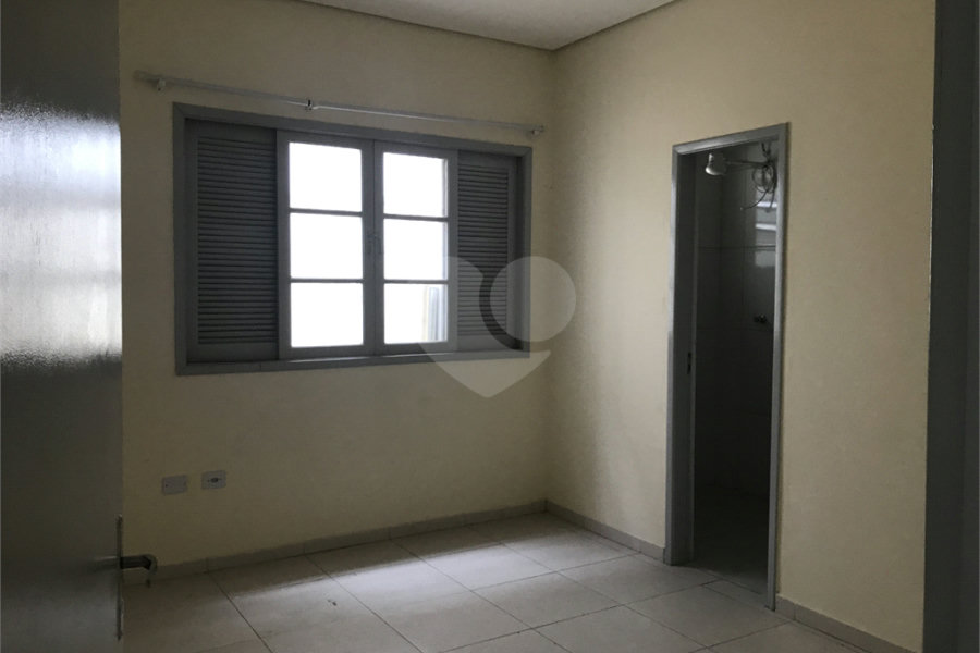 Casa à venda com 4 quartos, sendo 1 suíte, em Santana, São Paulo, SP