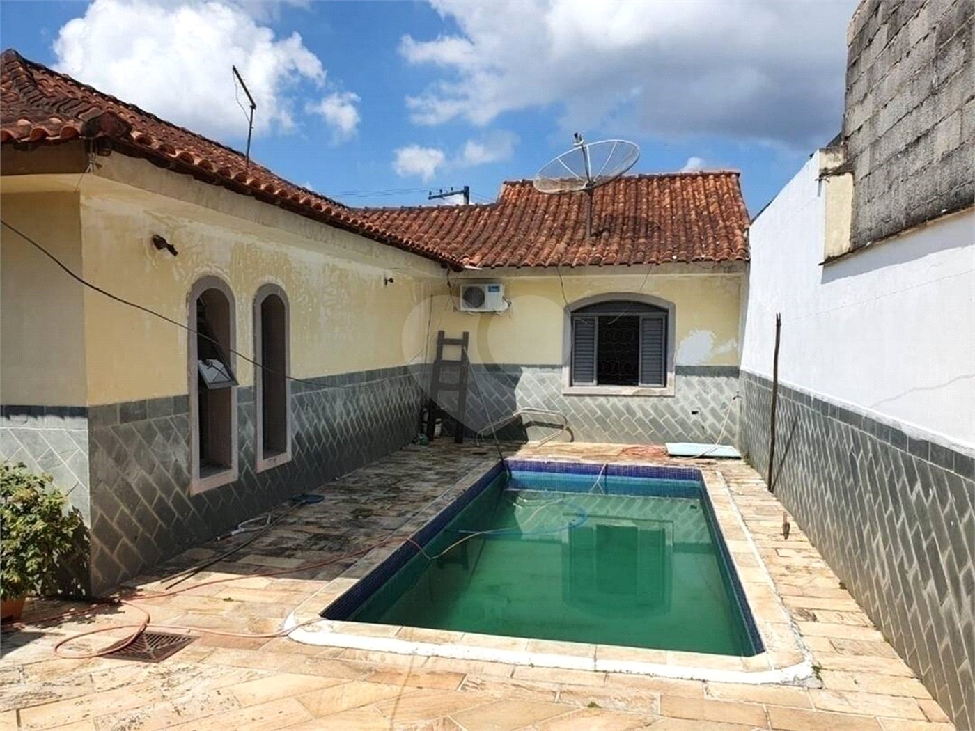 Casa à venda com 3 quartos, sendo 1 suíte, em Jardim Ikeda, Suzano, SP