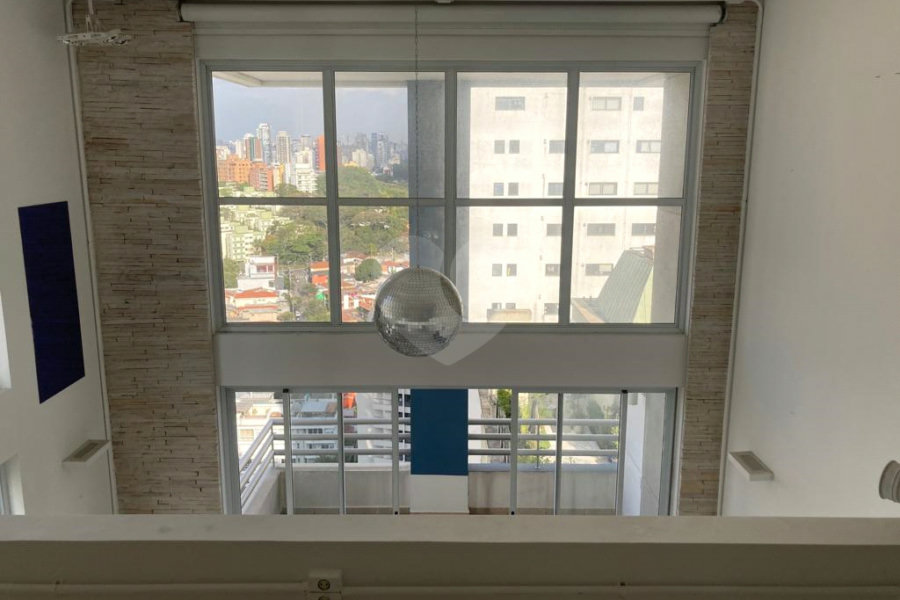 Duplex com Vista Livre/ 2 Varandas / Hidromassagem