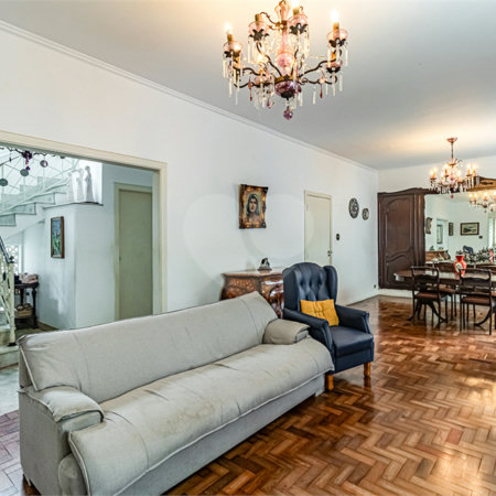 Casa à venda com 3 quartos, sendo 1 suíte, em Jardim Paulista, São Paulo, SP