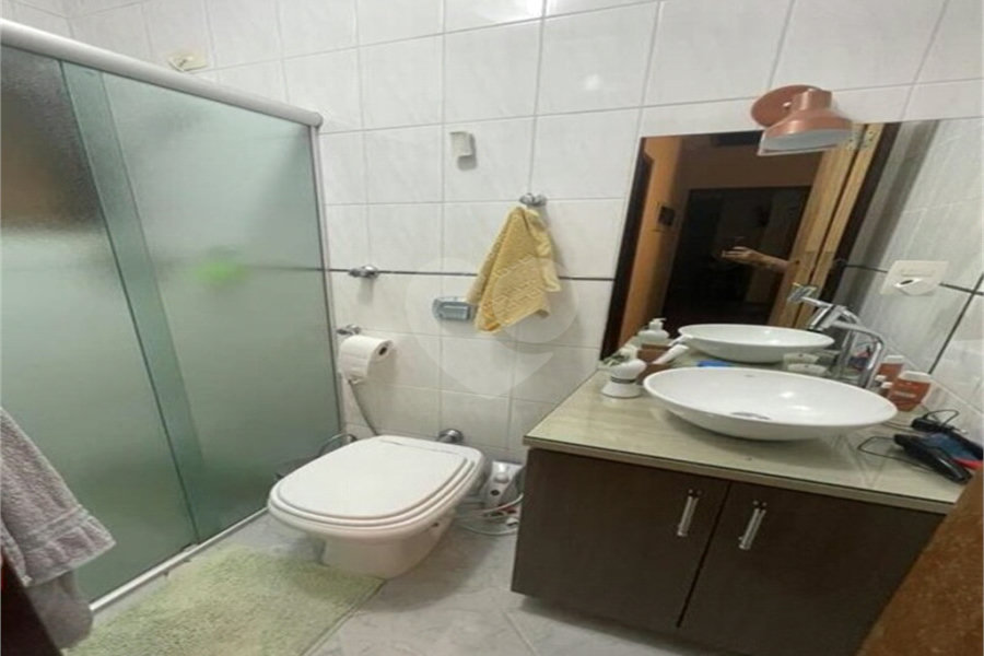Casa à venda com 3 quartos, sendo 1 suíte, no condomínio Beatriz, São Paulo - SP