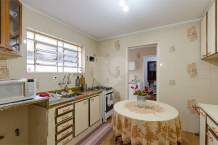 Casa à venda com 3 quartos, sendo 1 suíte,  em Campo Belo, São Paulo, SP