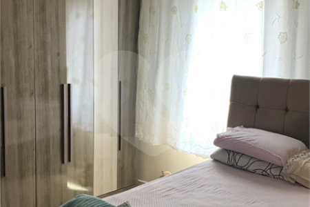 Casa Térrea à venda com 3 quartos no Centro, Poá, SP