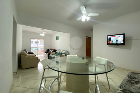 Apartamento à venda com 2 quartos, sendo 1 suíte, em Guilhermina, Praia Grande, SP
