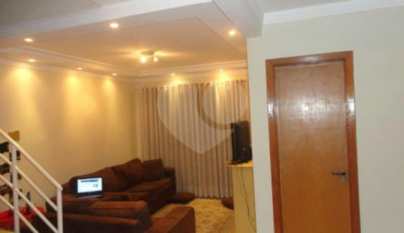 Casa à venda com 3 quartos, sendo 1 suíte,  em Parque Monte Alegre, Taboão da Serra, SP